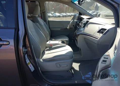 2013 Toyota Sienna Xle 7 Passenger from USA, damaged, VIN 5TDDK3DC4DS067494